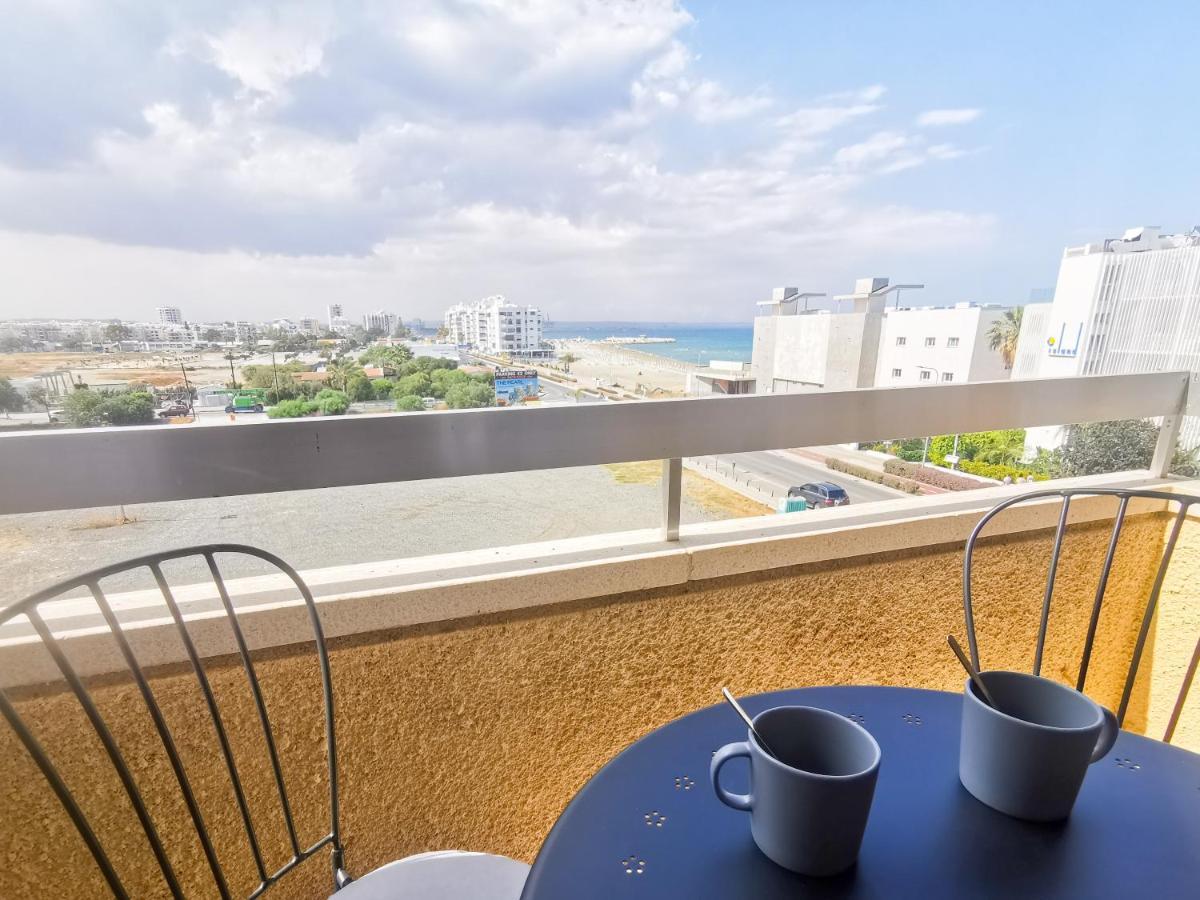 Sea-Esta Seaview Apartment, 200 Meters To The Beach Larnaca Luaran gambar